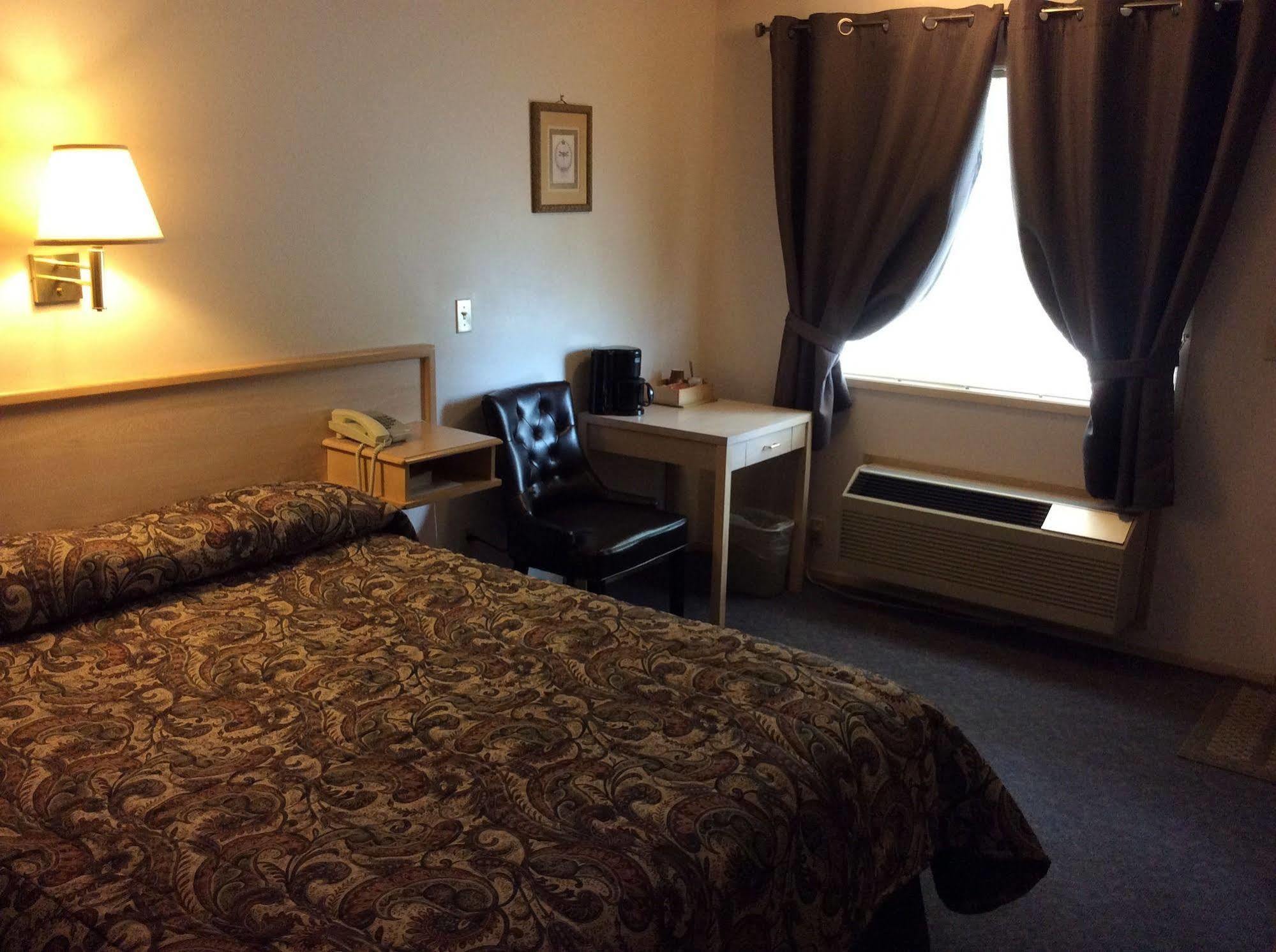 Ace Western Motel